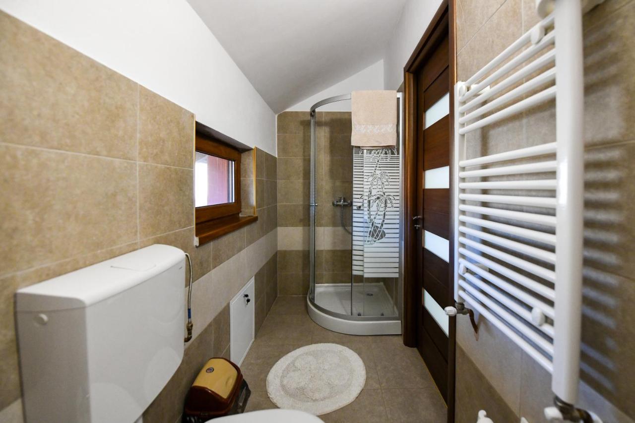 Villa Castellino Tîrgu Ocna Extérieur photo